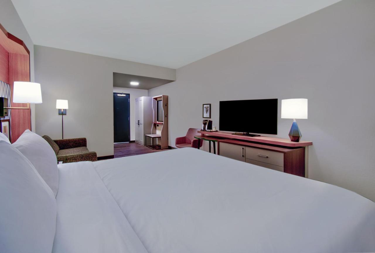 Holiday Inn - Erie By Ihg Exterior photo